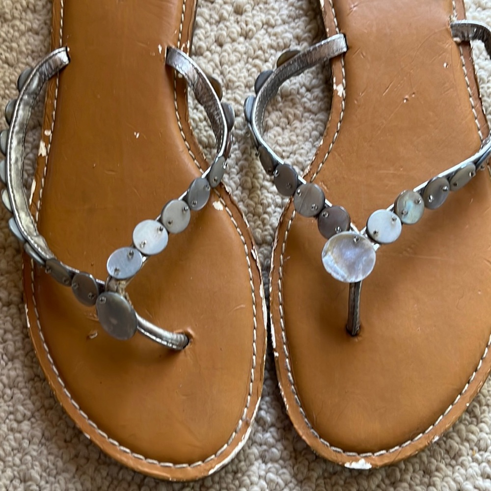 Ann Taylor shell beaded flip flops